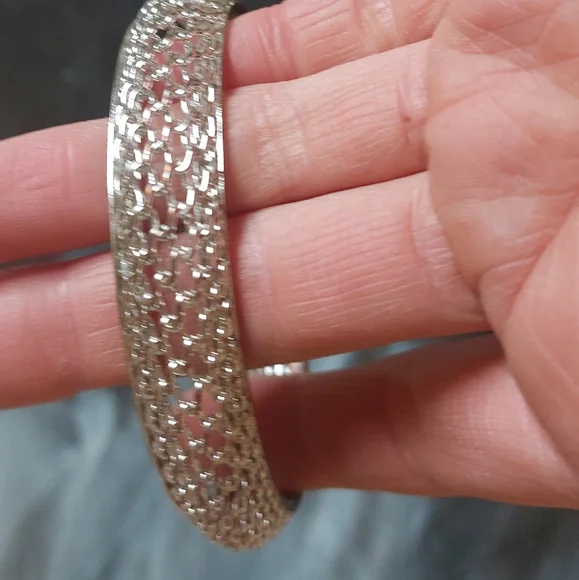 Silver bangle - Picture 4 of 4